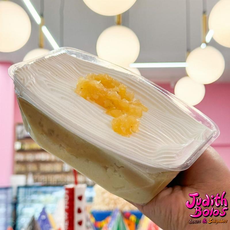 Bolo Gelado Coco com Abacaxi