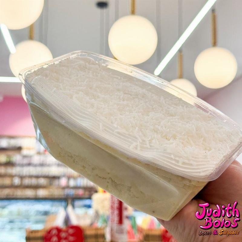 Bolo Gelado de Coco