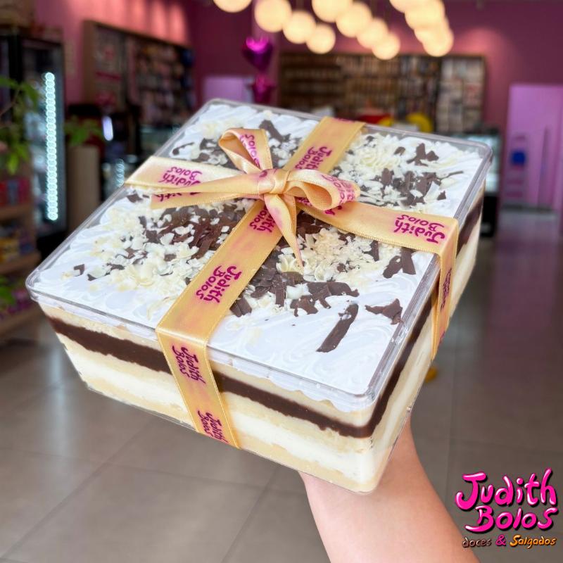 Torta Box de Ninho com Avelã (1,400kg)