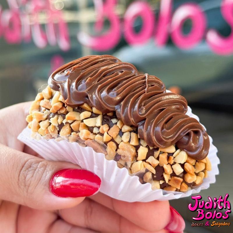 Coxinha de Morango Ferrero