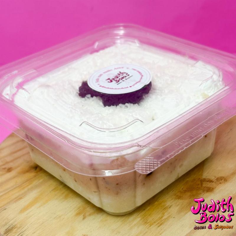 Bolo Gelado Coco com Ameixa