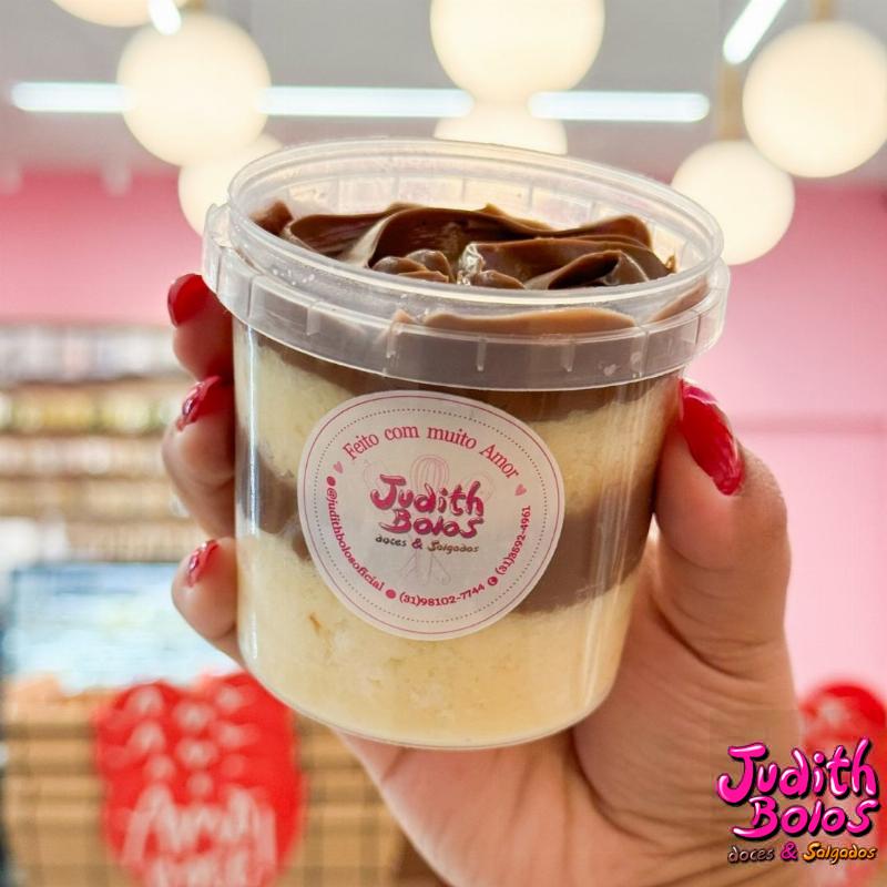 Bolo no Pote de Chocolate