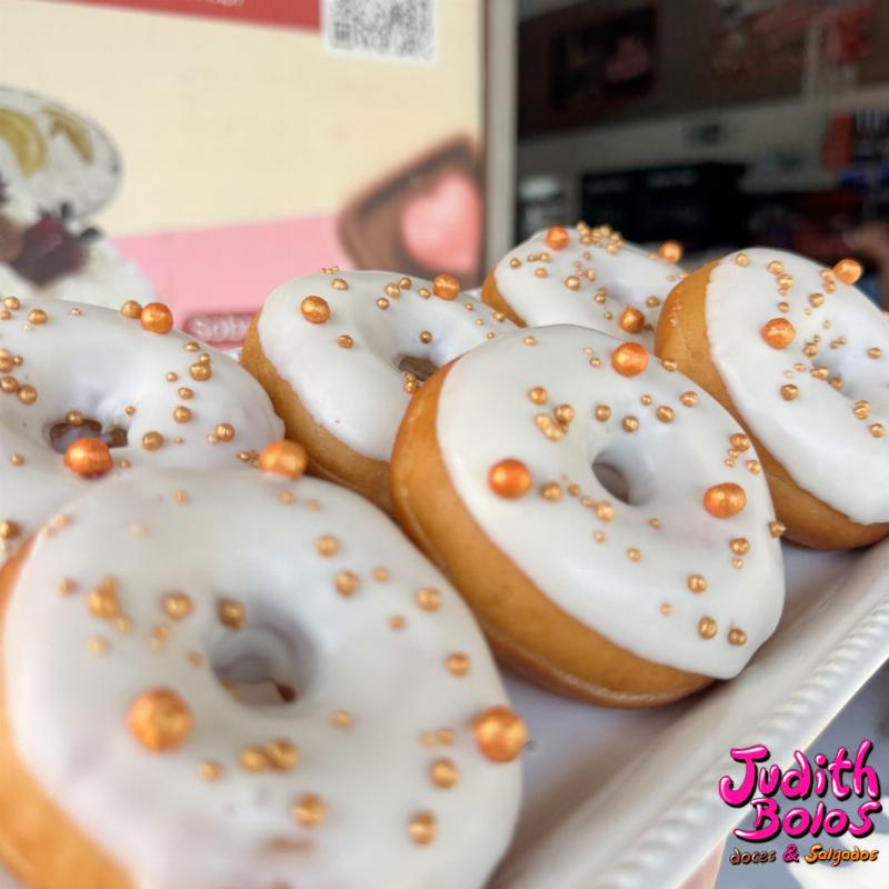 Mini Donuts Branco com Pérolas Douradas - 70g